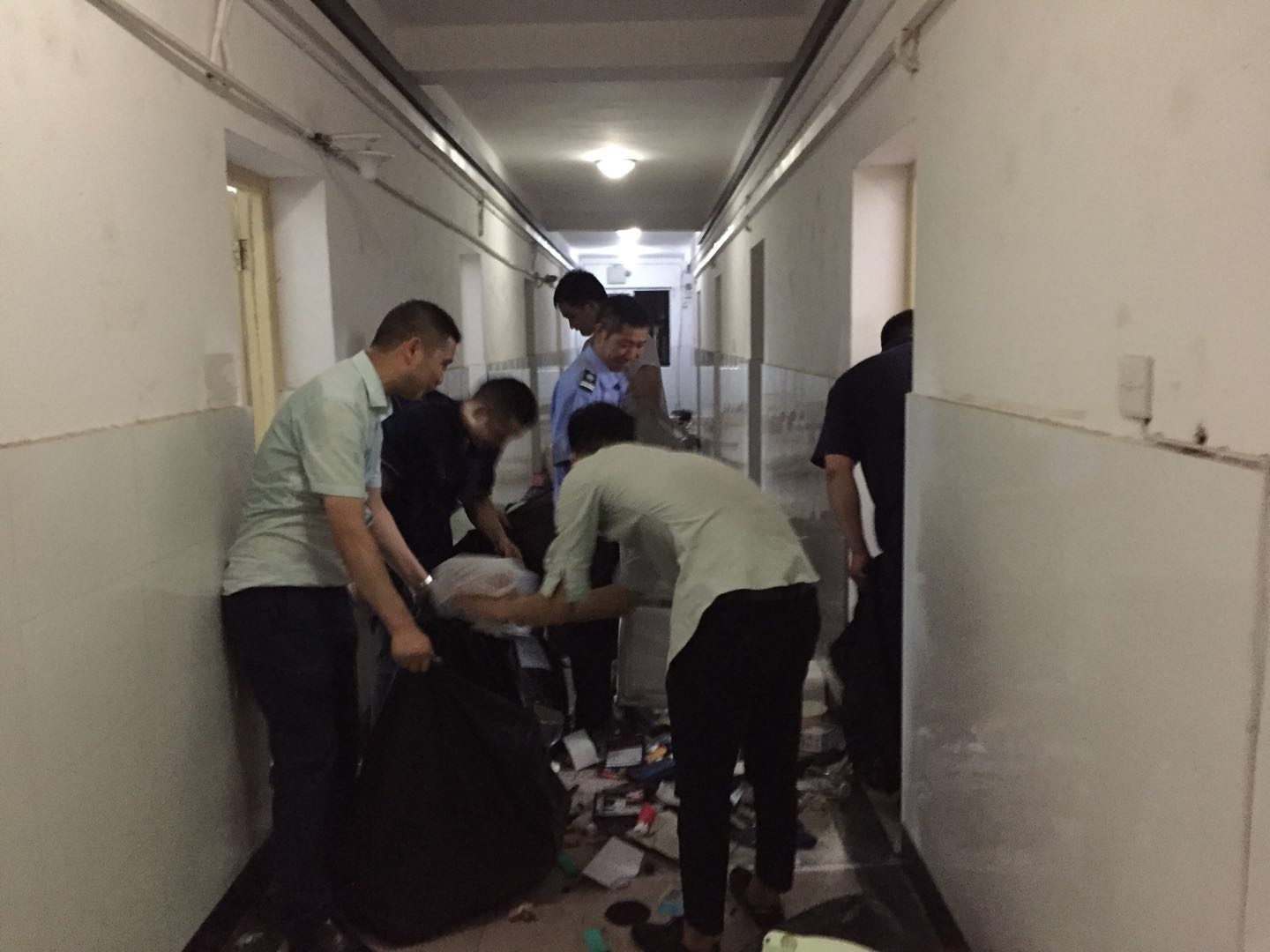 加班加点赶进度 确保完成夏令营任务(图3) 加班加点赶进度 确保完成夏令营任务(图3)